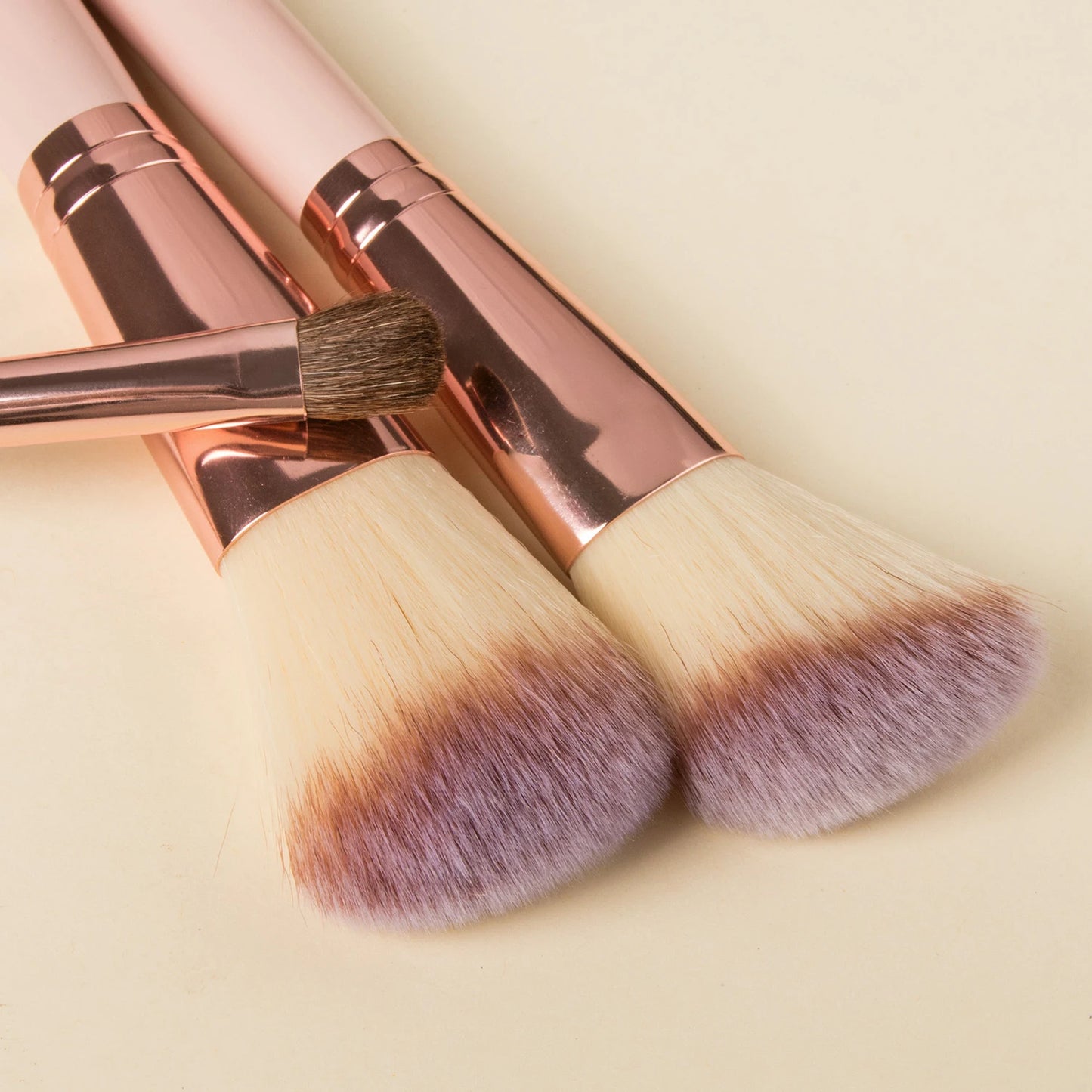 High-End Professional Makeup Brushes Set with Bucket